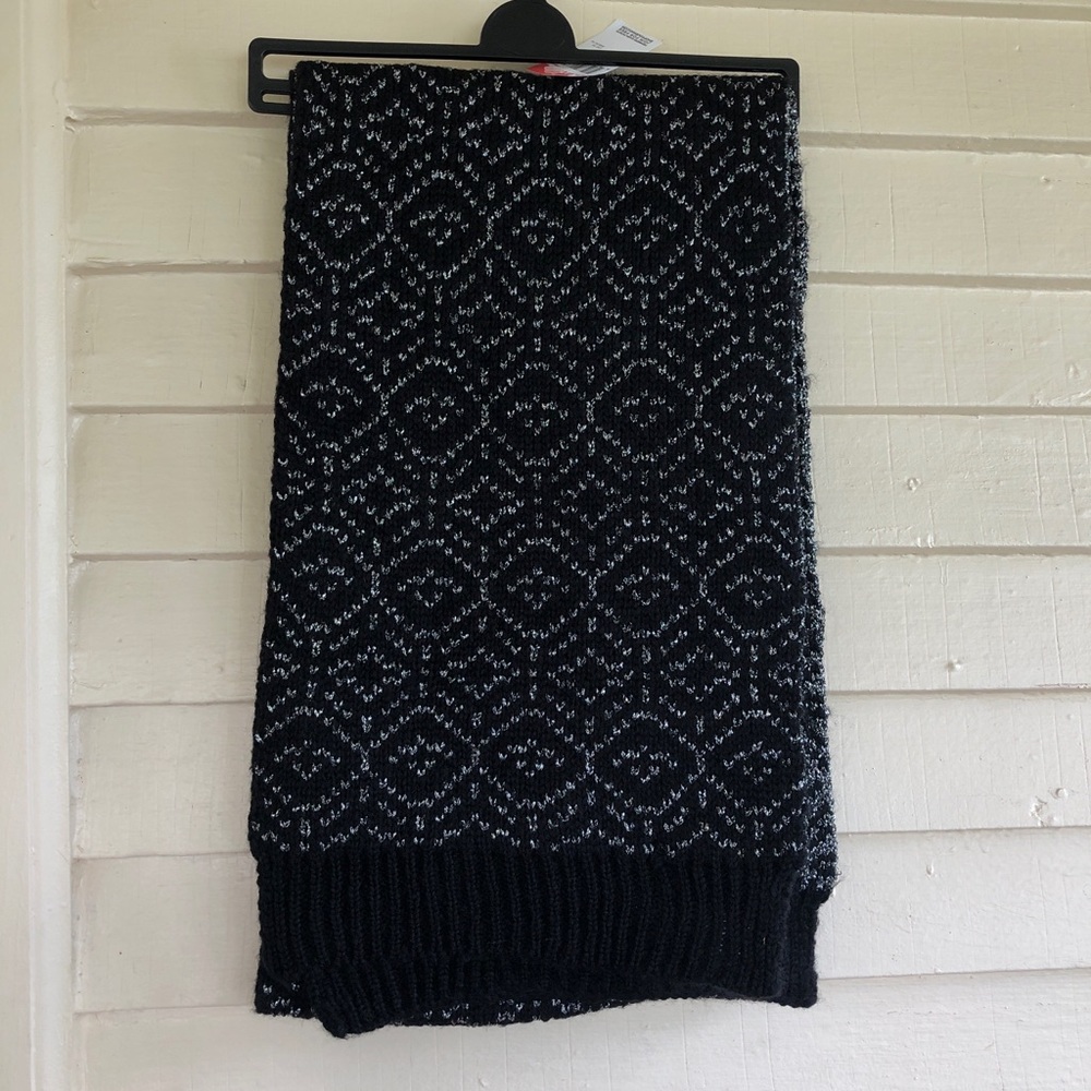 Kmart black sliver knit winter scarf muffler NWT
